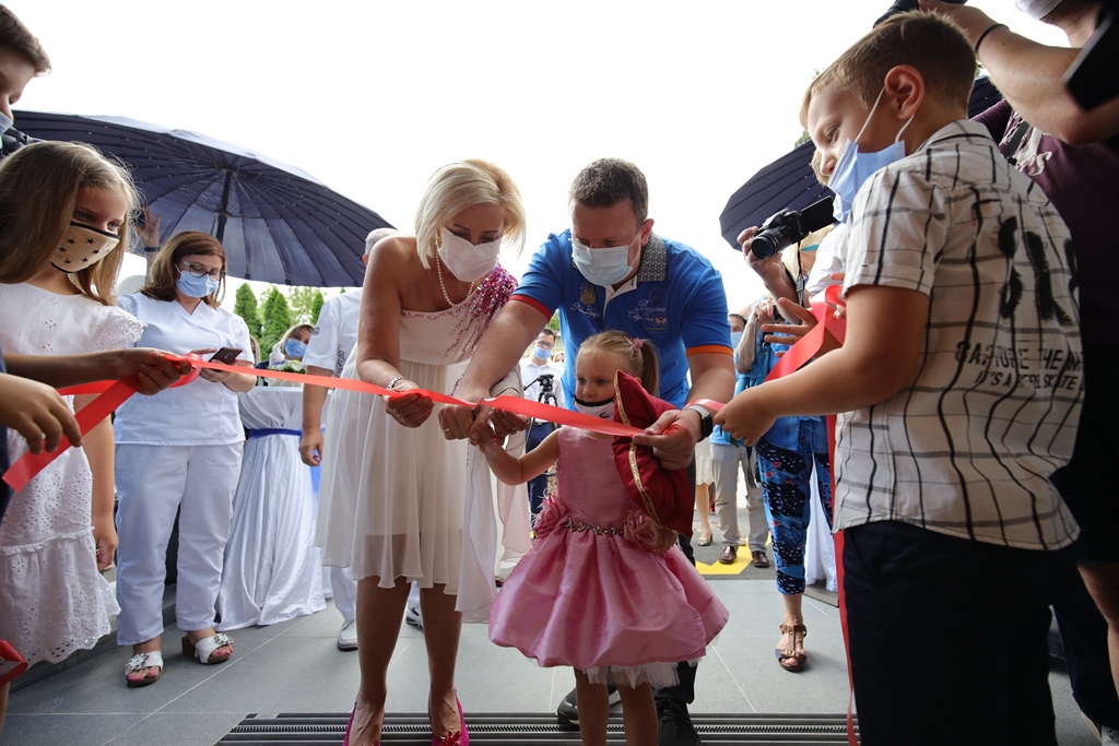 Otvaranje bolnice sa učesnicima